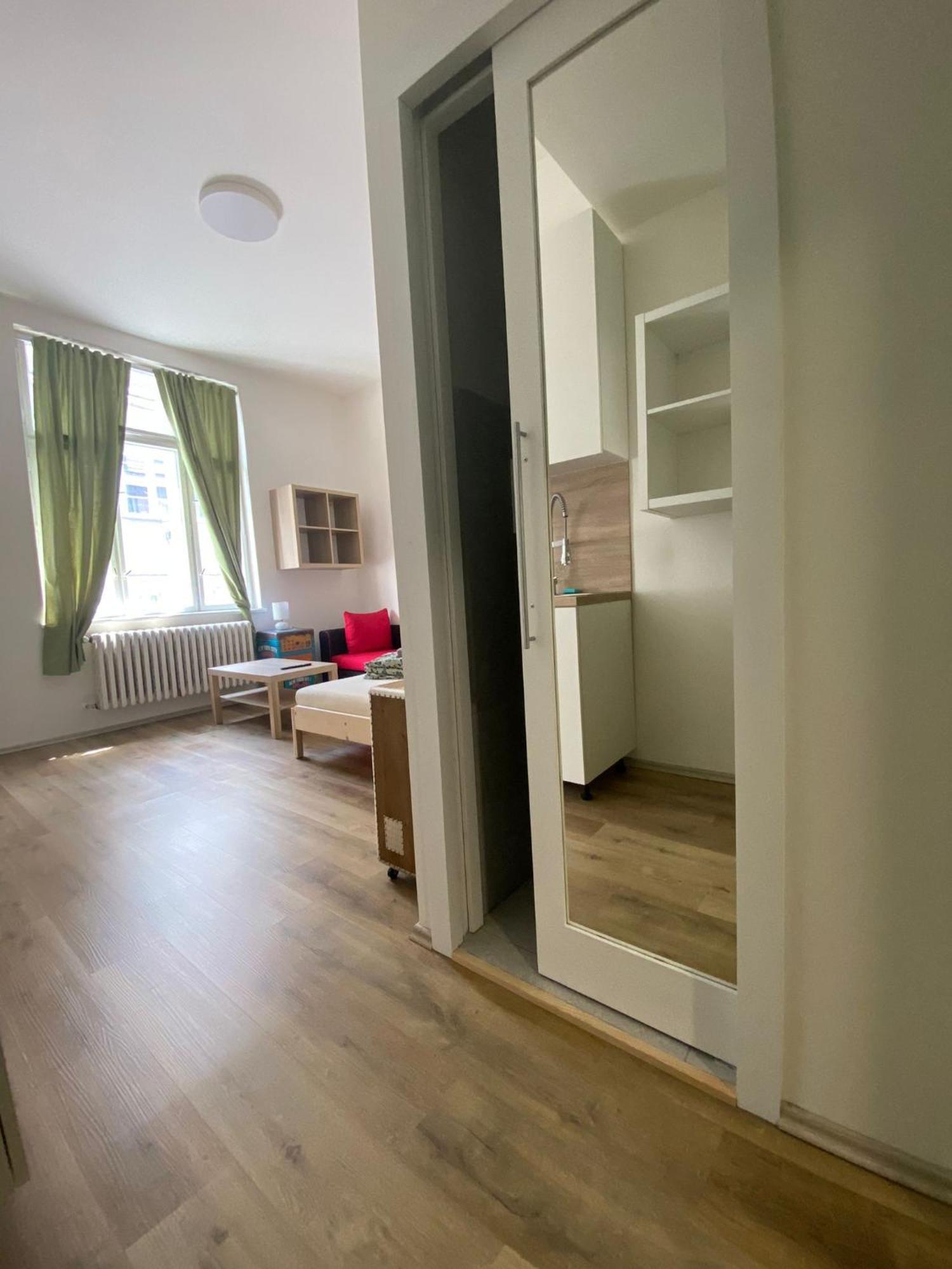 Garsoniera Ostrava City Centr, Na Hradbach 118 外观 照片